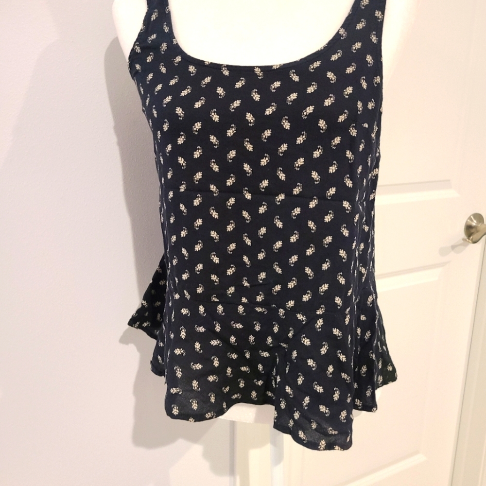 Old Navy Casual Summer Tan Top Color Black Print